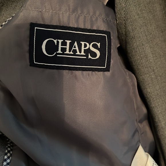 Chaps boys gray suit - size 8. - Picture 2 of 8